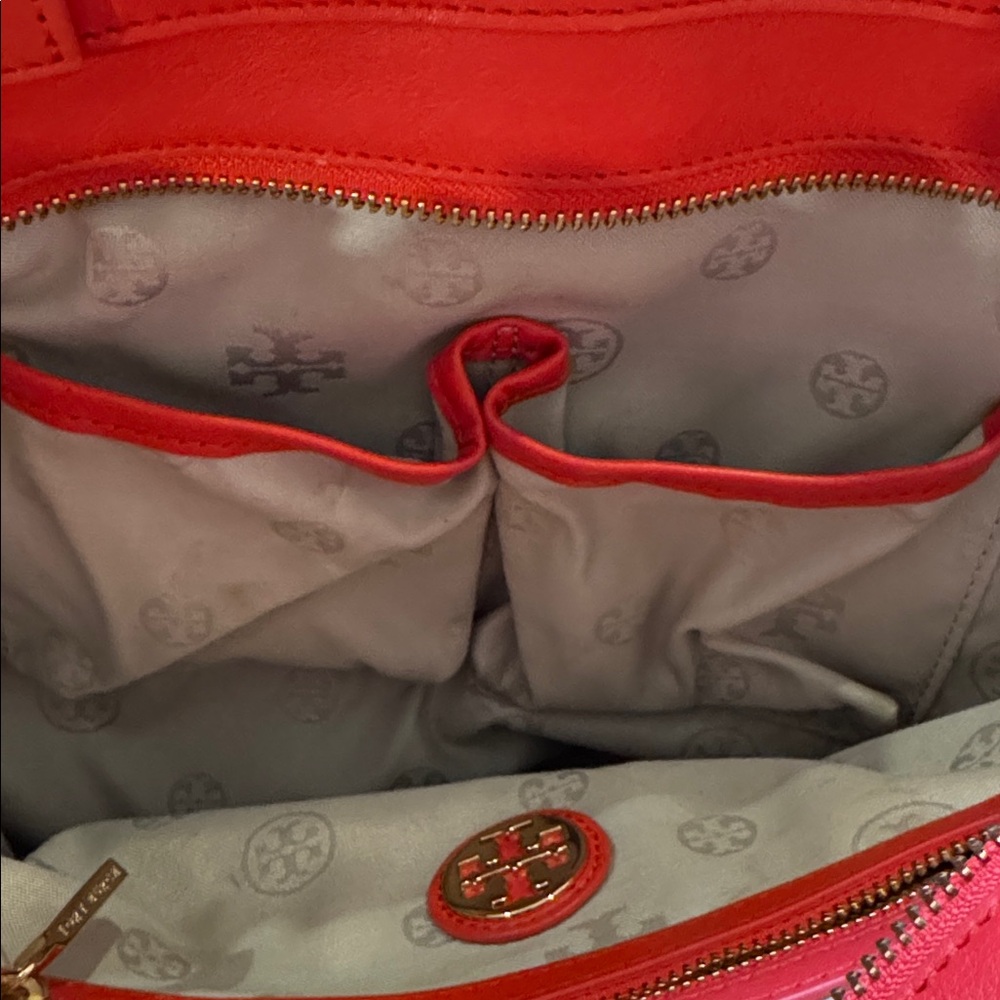 Tory Burch Gloria Satchel & Dust Bag - Picture 6 of 13